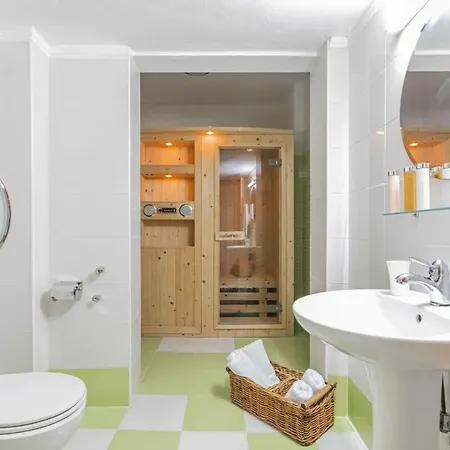 Hera's With Private Pool And Lush Garden Villa *