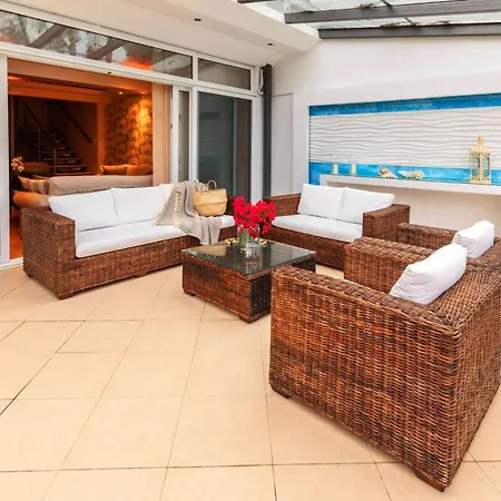 Villa Hera's With Private Pool And Lush Garden