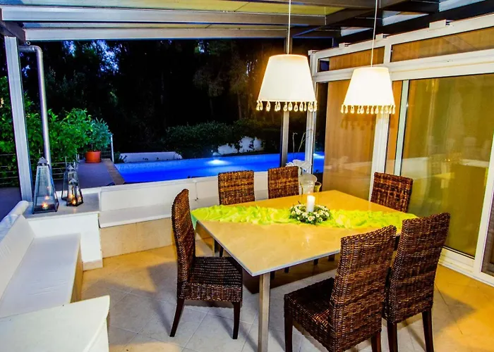Villa Hera's With Private Pool And Lush Garden Sani (Chalkidiki)