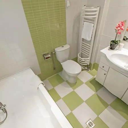 Hera's With Private Pool And Lush Garden *