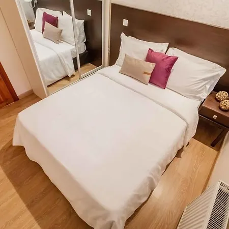 Hera's With Private Pool And Lush Garden Sani (Chalkidiki)