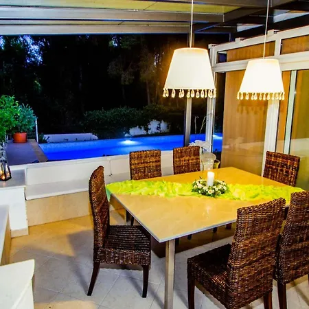 Villa Hera's With Private Pool And Lush Garden Sani (Chalkidiki)