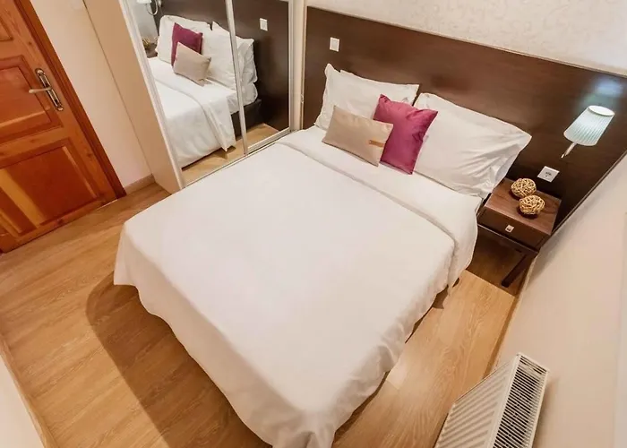 Hera's With Private Pool And Lush Garden Sani (Chalkidiki)